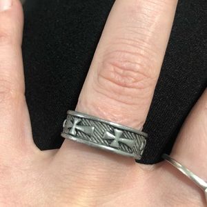 VINTAGE religious goth gothic ring Sz. 7-7.5